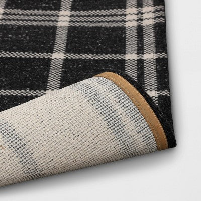 2'x3' Indoor/Outdoor Woven Tapestry Rug Black - Threshold™