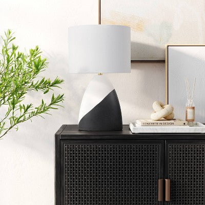  Modern Table Lamp Black/White - Threshold™