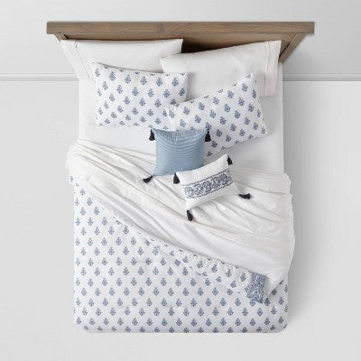 5pc Block Print With Border Comforter Bedding Set White/Blue - Threshold™