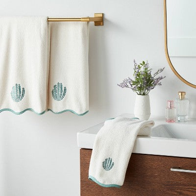  Coastal Hand Towel Scallop Edging Cream - Threshold™