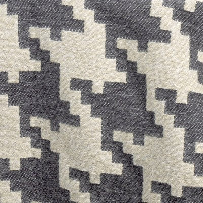  50''x60'' Oversized Chenille Woven Houndstooth Throw Blanket Gray/Neutral - Threshold™