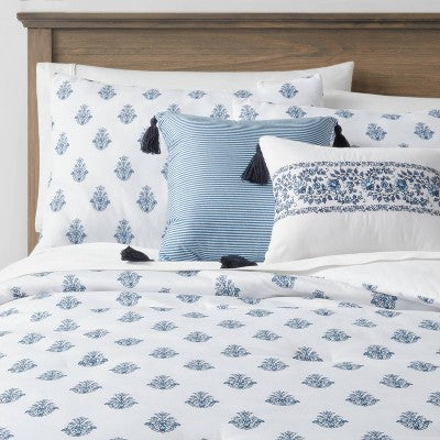  5pc Block Print With Border Comforter Bedding Set White/Blue - Threshold™