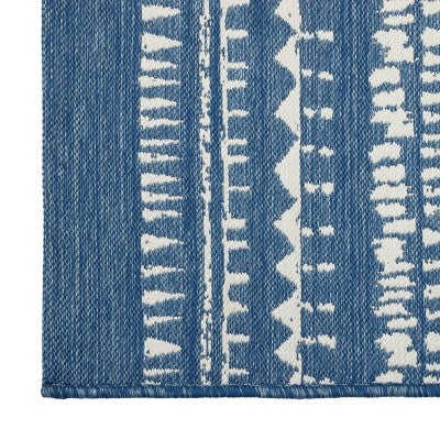  5' X 7' Fringe Outdoor Rug Blue Striped - Threshold™