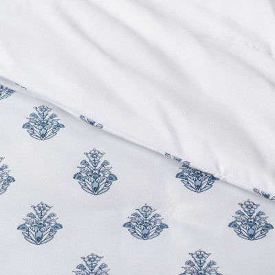  5pc Block Print With Border Comforter Bedding Set White/Blue - Threshold™