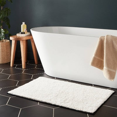  24"x36" Oversized Border Bath Rug Black/White - Threshold™